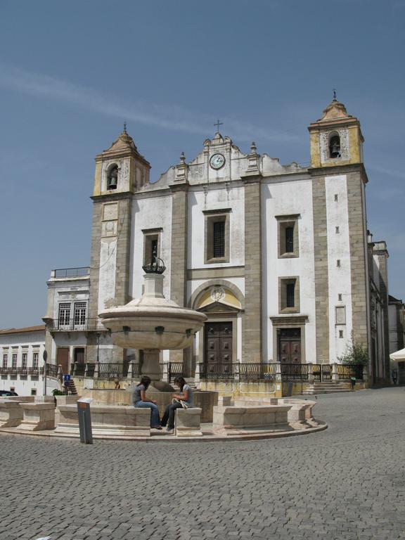 Ebora Home - Garage Free - Centro Historico Evora