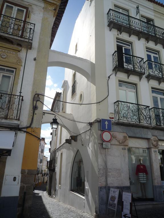Ebora Home - Garage Free - Centro Historico Evora