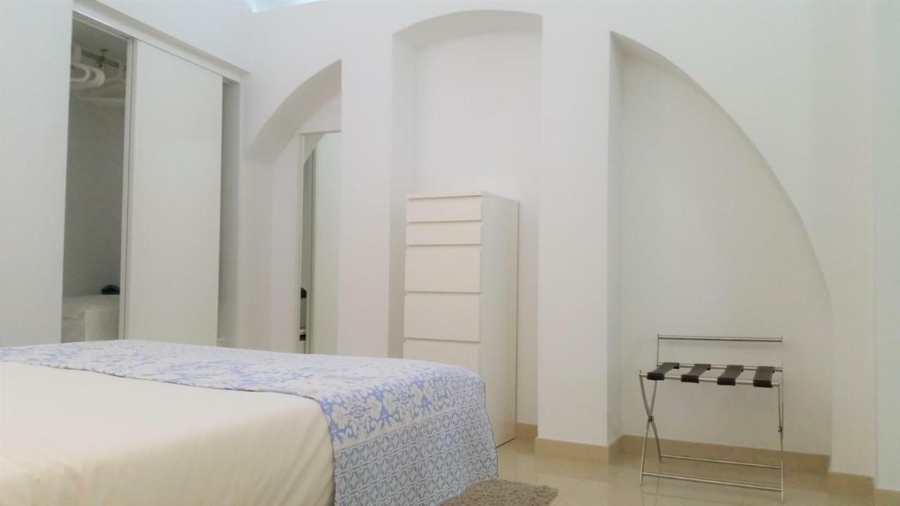 Ebora Home - Garage Free - Centro Historico Apartment