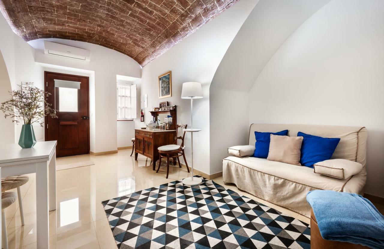 Ebora Home - Garage Free - Centro Historico Apartment